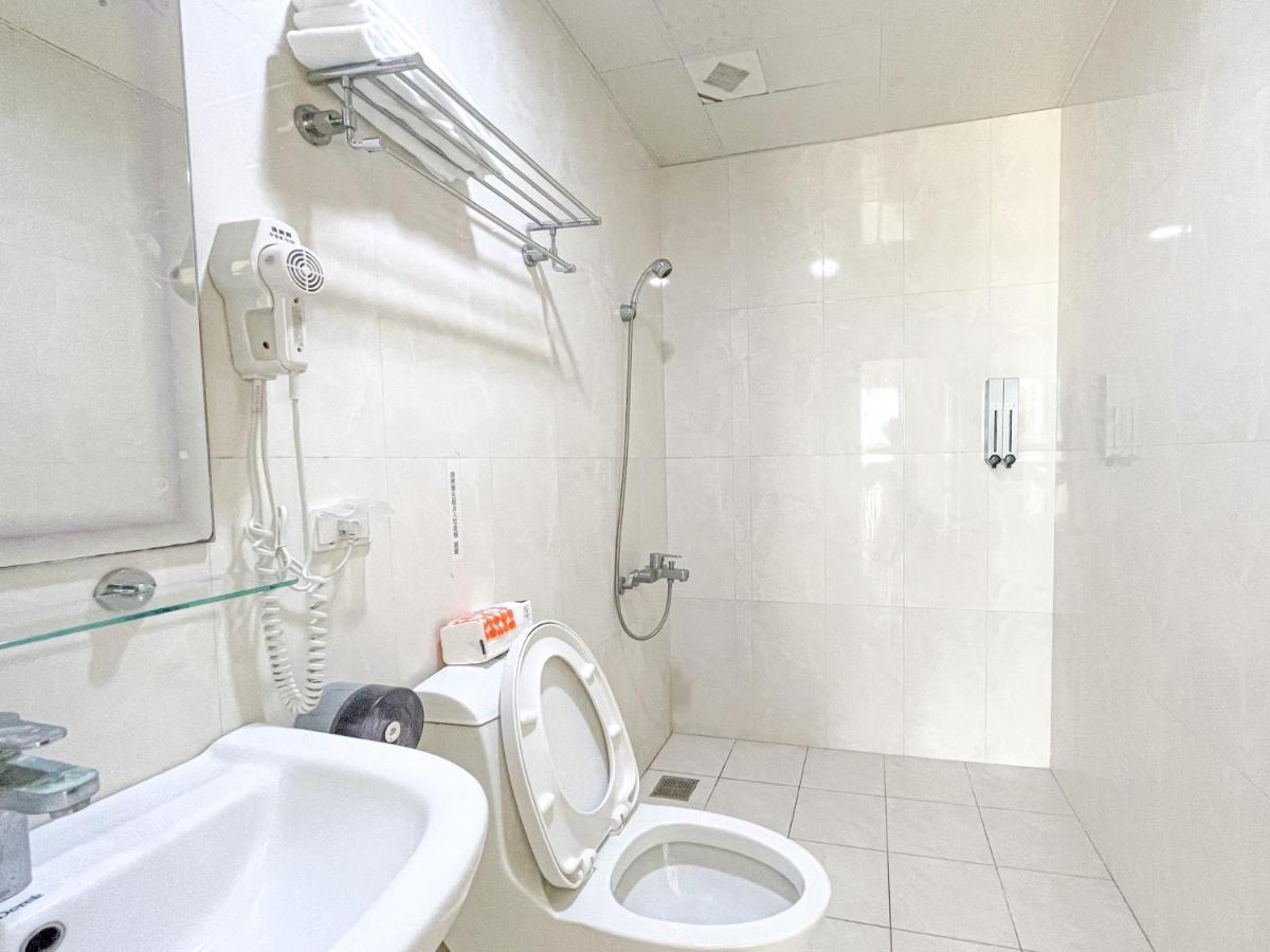 Sevilla Hostel Taitung Екстериор снимка